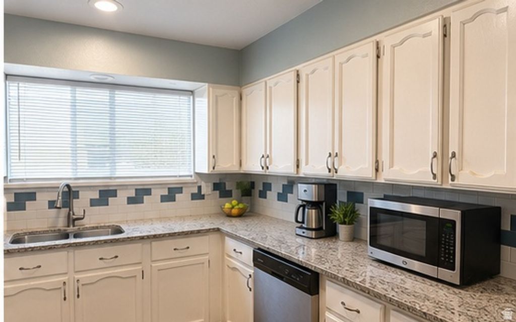7345 W MINESIDE DR, Magna, UT 84044 — photo 3