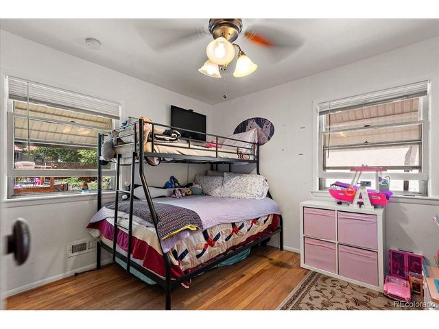 1120 Alexander Cir, Pueblo, CO 81001