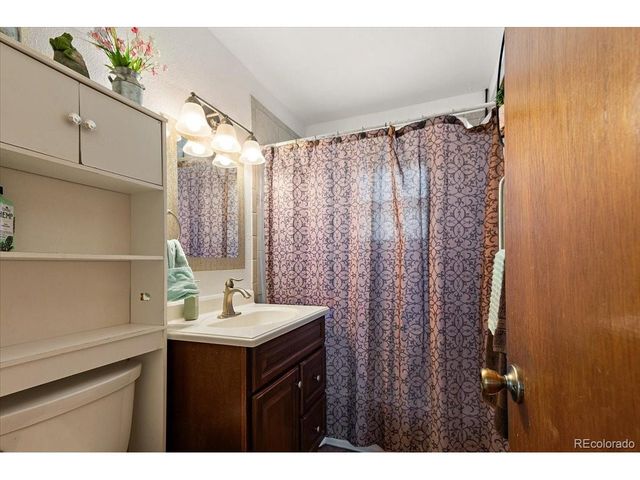 1120 Alexander Cir, Pueblo, CO 81001