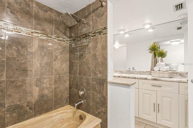 9342 TRADEWINDS AVENUE, Seminole, FL 33776