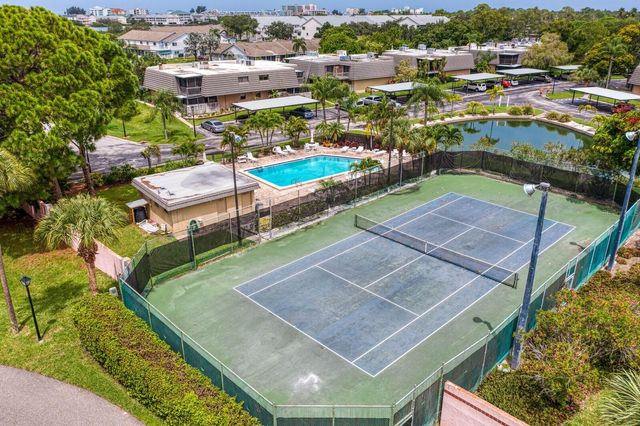 9342 TRADEWINDS AVENUE, Seminole, FL 33776