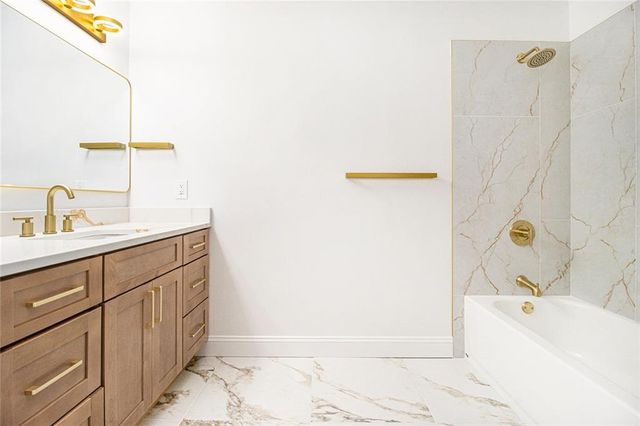 316 River Chase Drive, Jonesboro, GA 30238