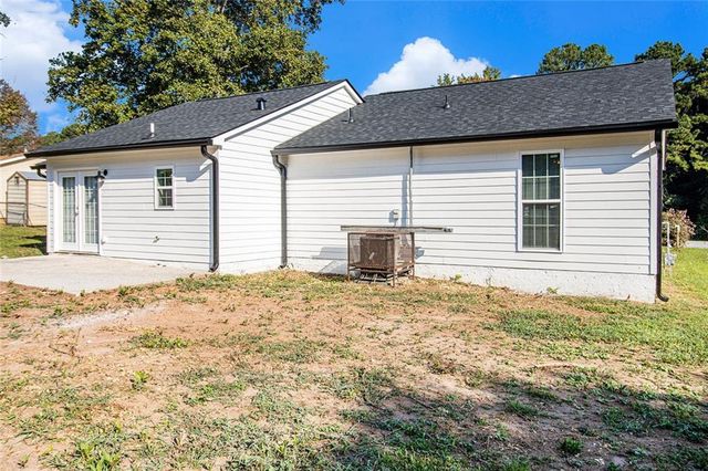 316 River Chase Drive, Jonesboro, GA 30238