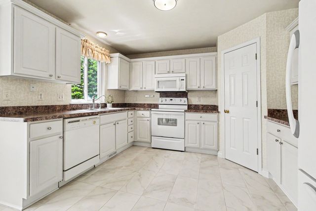 7878 Greene Farm Drive, Ypsilanti Twp, MI 48197
