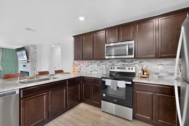 902 Camino De Las Violeta, Belen, NM 87002