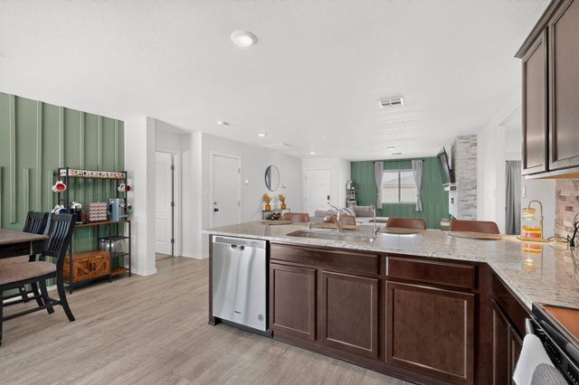 902 Camino De Las Violeta, Belen, NM 87002