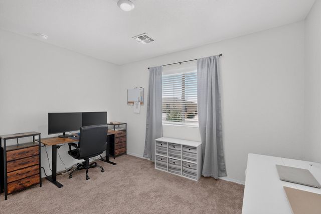 902 Camino De Las Violeta, Belen, NM 87002