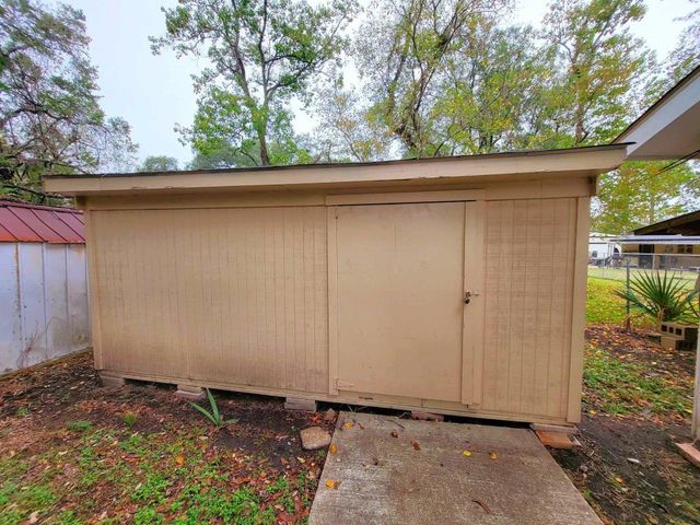 706 Maple Street, Sweeny, TX 77480