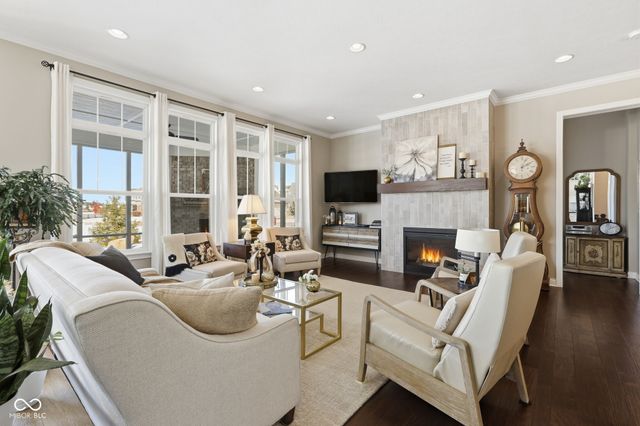 16320 Kenora Lane N, Fortville, IN 46040