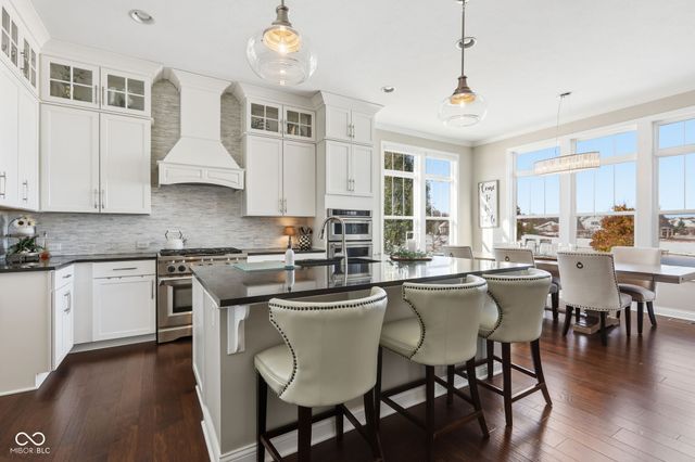 16320 Kenora Lane N, Fortville, IN 46040