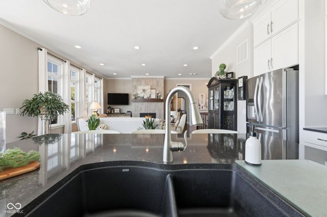 16320 Kenora Lane N, Fortville, IN 46040