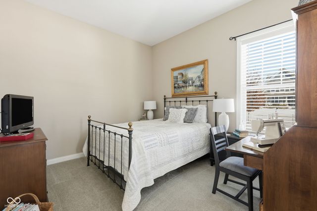 16320 Kenora Lane N, Fortville, IN 46040