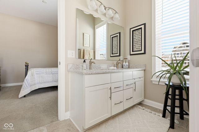 16320 Kenora Lane N, Fortville, IN 46040