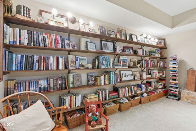 16320 Kenora Lane N, Fortville, IN 46040