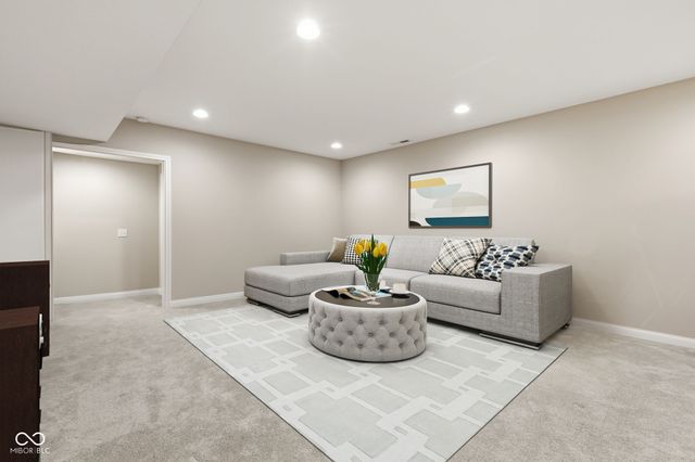 16320 Kenora Lane N, Fortville, IN 46040