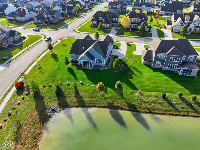 16320 Kenora Lane N, Fortville, IN 46040