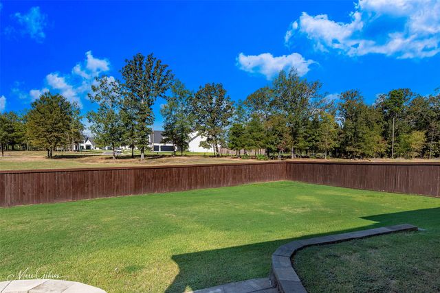 10946 Whispering Path Drive, Shreveport, LA 71106
