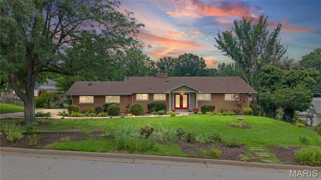 9853 Richter Lane, Crestwood, MO 63126