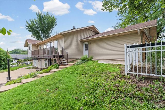 9853 Richter Lane, Crestwood, MO 63126