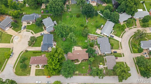 9853 Richter Lane, Crestwood, MO 63126