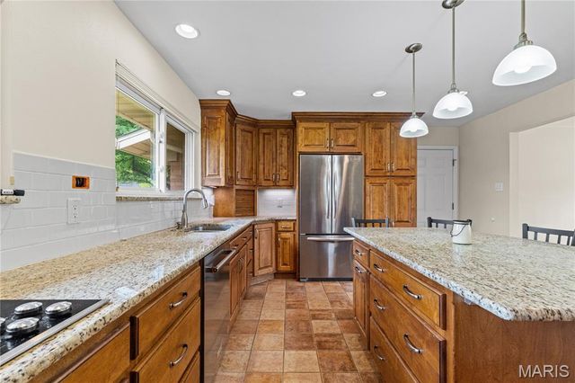 9853 Richter Lane, Crestwood, MO 63126