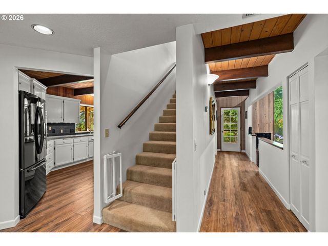 37600 UPPER CAMP CREEK Rd, Springfield, OR 97478