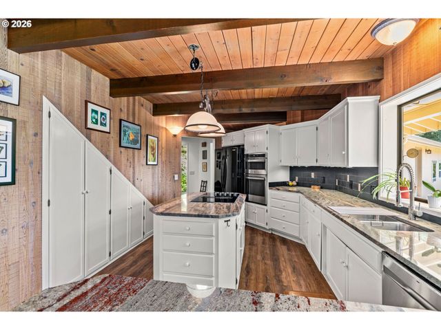 37600 UPPER CAMP CREEK Rd, Springfield, OR 97478
