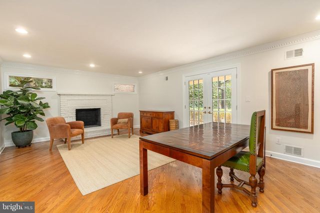 7204 LOCH LOMOND DR, Bethesda, MD 20817