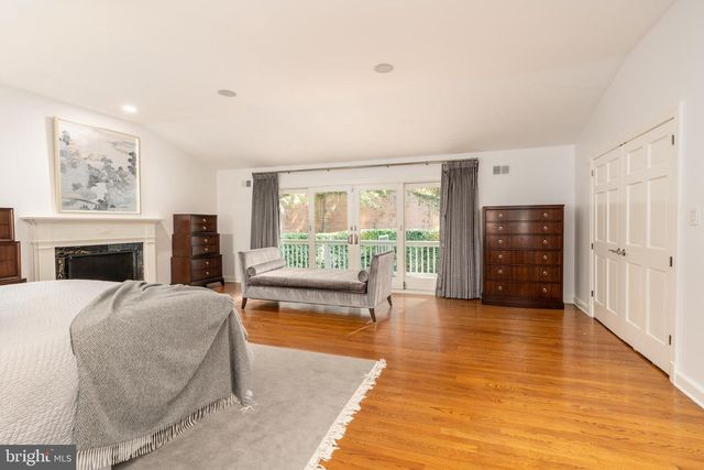 7204 LOCH LOMOND DR, Bethesda, MD 20817
