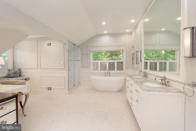 7204 LOCH LOMOND DR, Bethesda, MD 20817