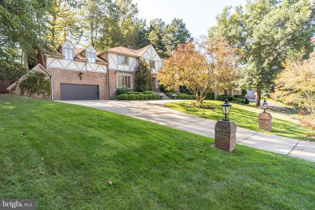 7204 LOCH LOMOND DR, Bethesda, MD 20817