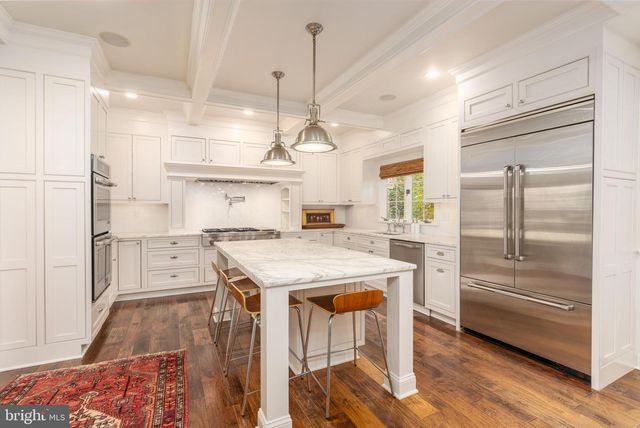 7204 LOCH LOMOND DR, Bethesda, MD 20817