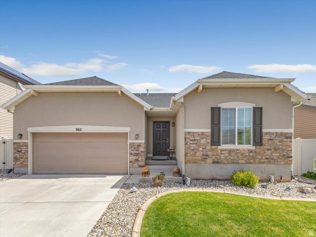 962 N ABBEY, North Salt Lake, UT 84054
