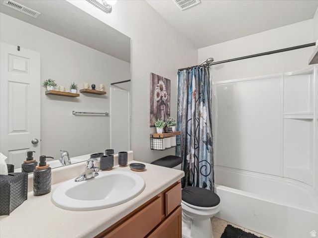962 N ABBEY, North Salt Lake, UT 84054