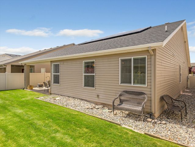 962 N ABBEY, North Salt Lake, UT 84054