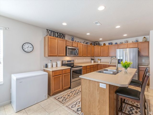 962 N ABBEY, North Salt Lake, UT 84054
