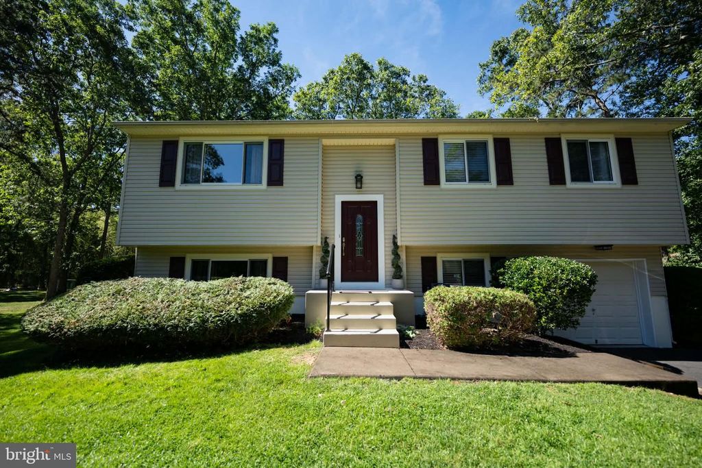 809 ANTHONY RD, Atco, NJ 08004