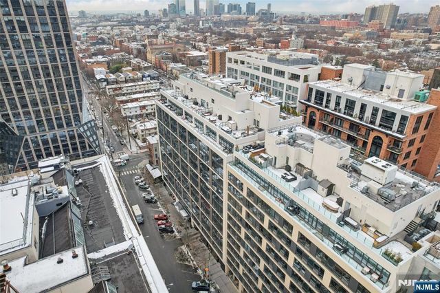 160 1st Street 1013, Jersey City, NJ 07302