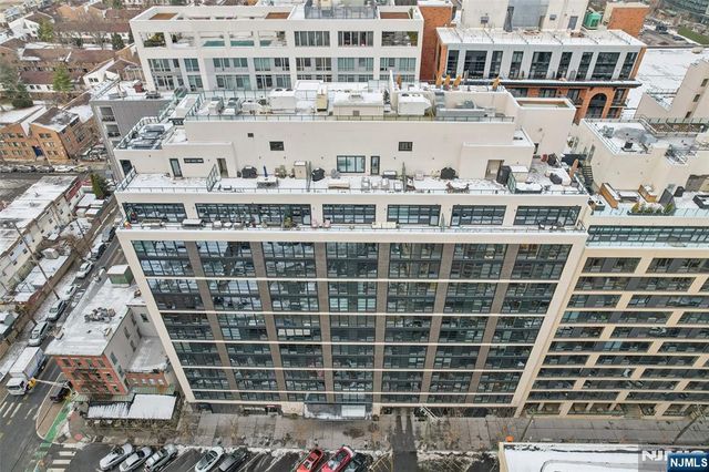 160 1st Street 1013, Jersey City, NJ 07302