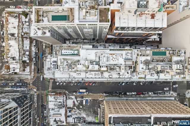 160 1st Street 1013, Jersey City, NJ 07302