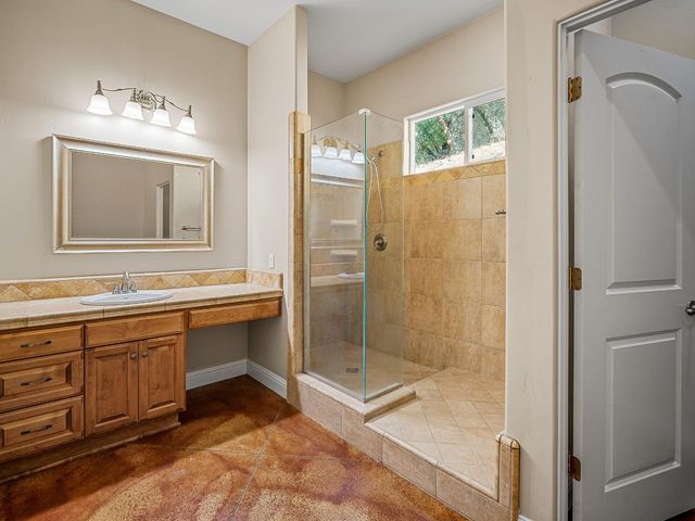 7075 Ridge Rd, Newcastle, CA 95658