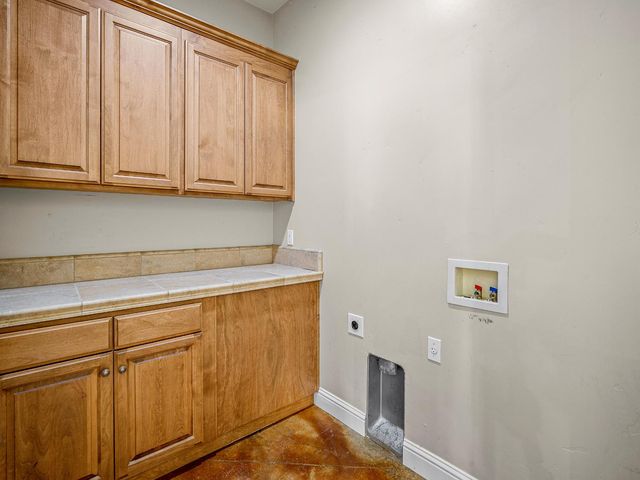 7075 Ridge Rd, Newcastle, CA 95658