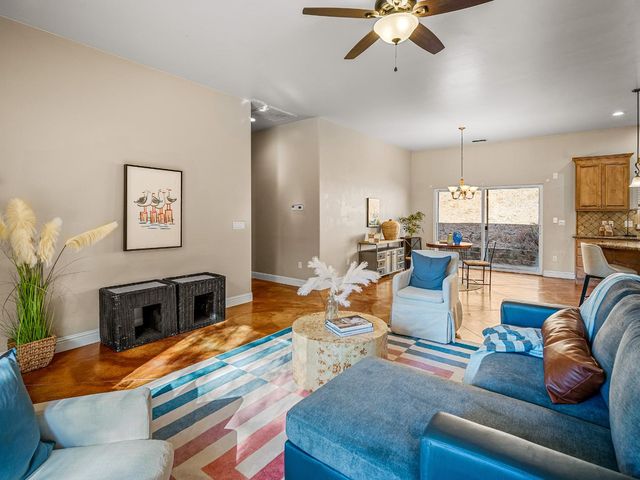 7075 Ridge Rd, Newcastle, CA 95658