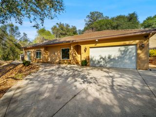 7075 Ridge Rd, Newcastle, CA 95658