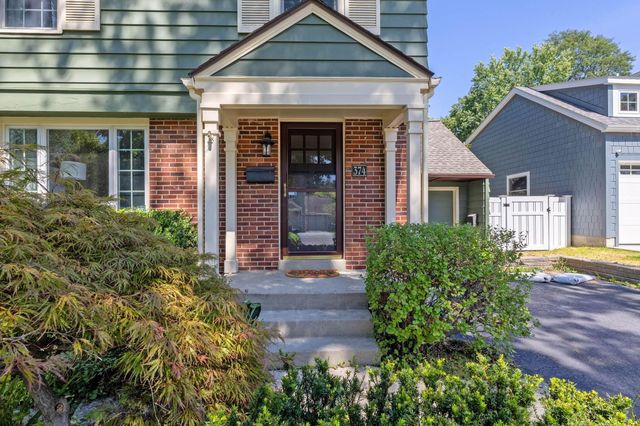 374 Loveman Avenue, Worthington, OH 43085