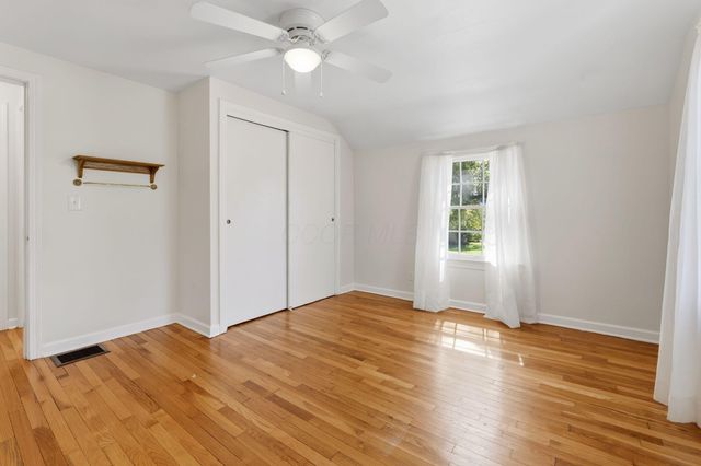374 Loveman Avenue, Worthington, OH 43085
