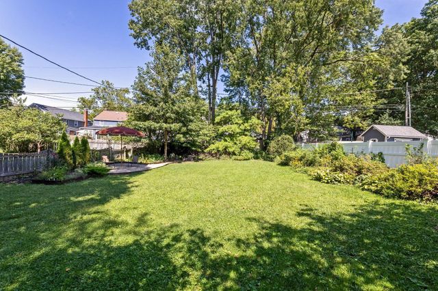 374 Loveman Avenue, Worthington, OH 43085