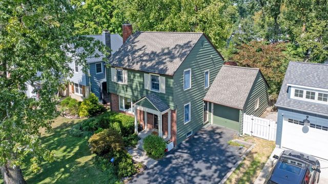 374 Loveman Avenue, Worthington, OH 43085