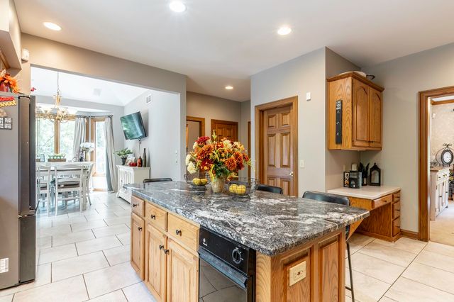 6221 Beaver Creek Court, Fort Wayne, IN 46814