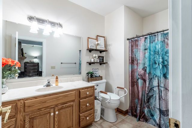 6221 Beaver Creek Court, Fort Wayne, IN 46814